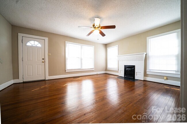 Foto del edificio - 908 S Juniper St