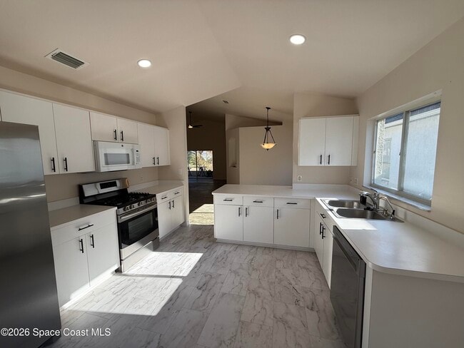 Building Photo - 2748 Mariah Dr