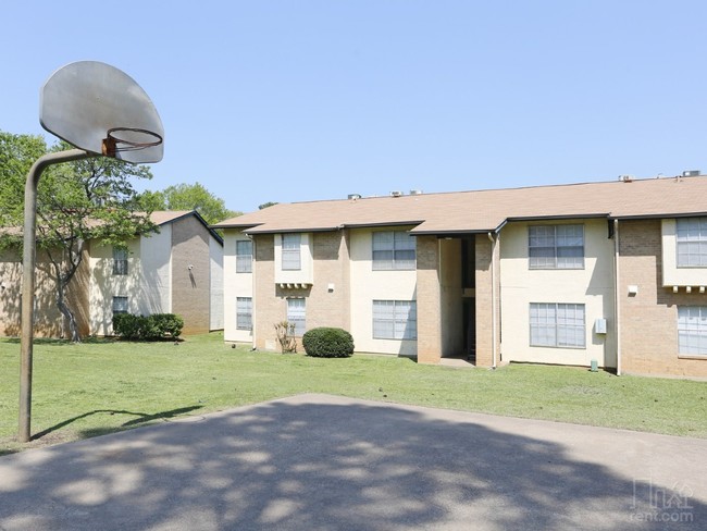 Cancha de básquetbol - Longview Square