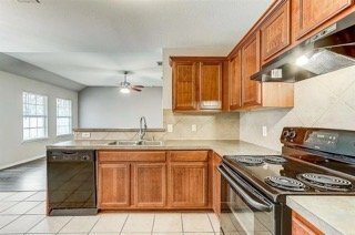 Building Photo - 2304 Arrowhead Dr
