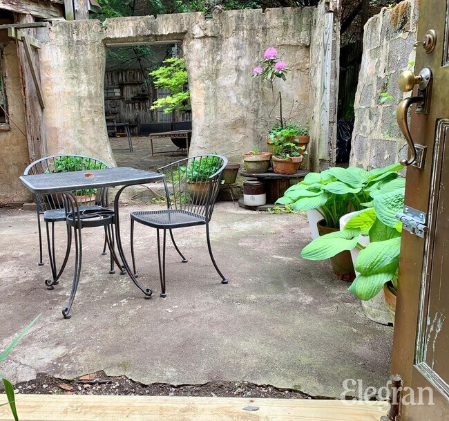 132 Coffey St Unit GARDEN, Brooklyn, NY 11231 Room for Rent in
