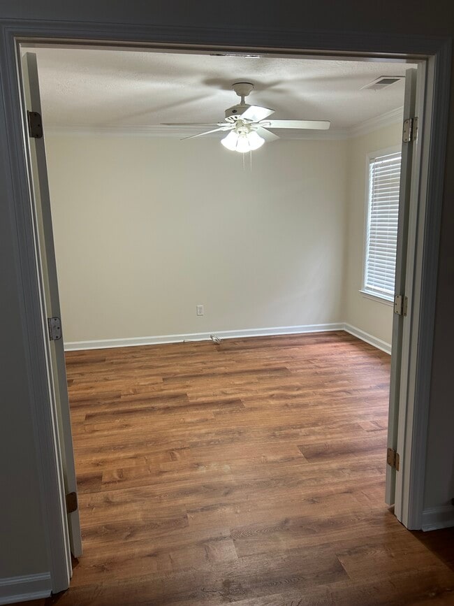 Building Photo - 5180 Aruba Cir
