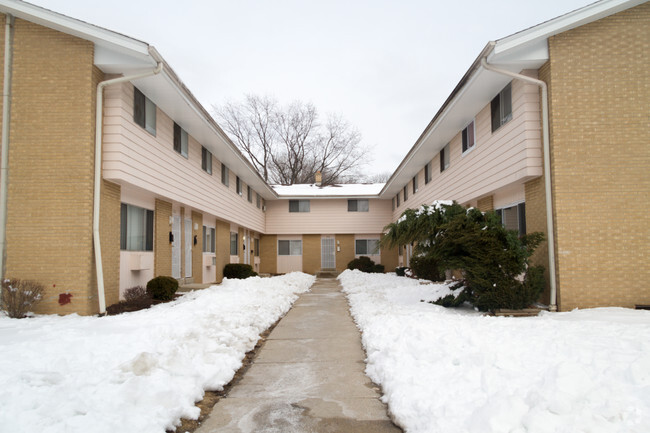 Building Photo - Silver Spring Apartments