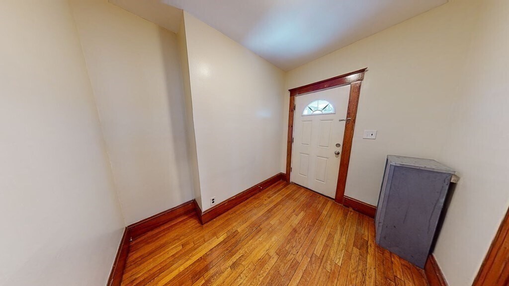 Foto principal - 447 Ashmont St