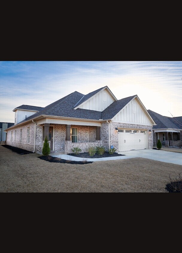 Foto principal - 2525 Celia Ct