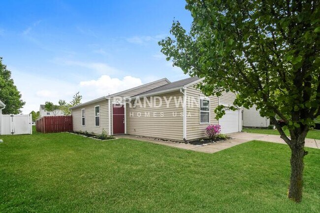 Building Photo - Step into Your New Home! Tour & Apply Now!...