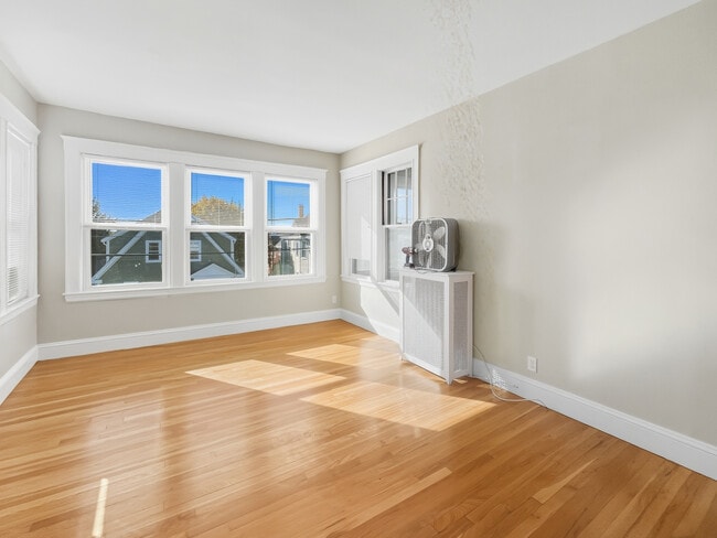 Building Photo - 19 Stearns Ave