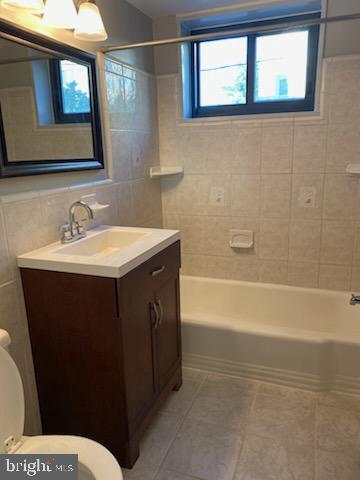 Building Photo - 1200 S Arlington Ridge Rd