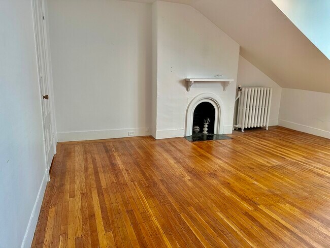 Foto del edificio - 107 Charles St