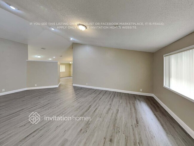 Foto del edificio - 512 NW 38th Terrace