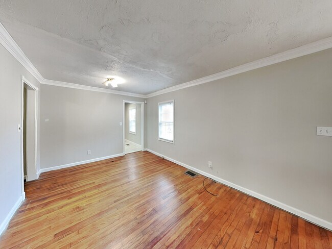 Building Photo - 369 Enota Pl SW