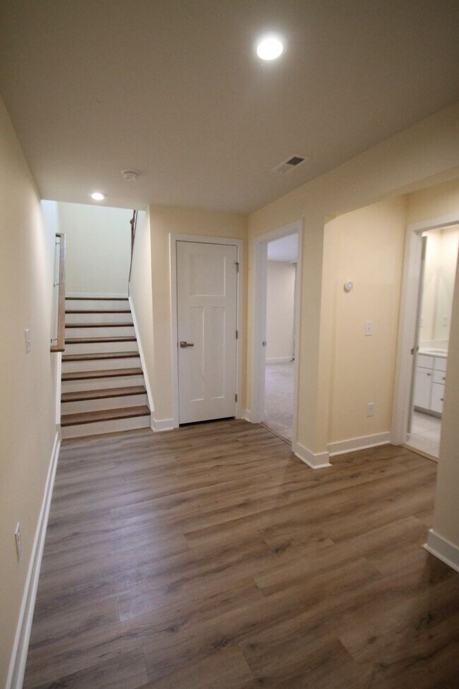 Building Photo - Exclusively Offered by Muse Realty, LLC