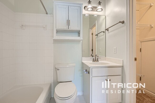 Foto del edificio - 712 Gardenside Cir SE