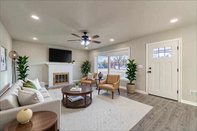 Building Photo - Beautiful Newly Remodeled 3 Bed / 2 Bath H...