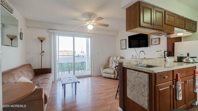 Foto del edificio - 100 Ocean Ave N
