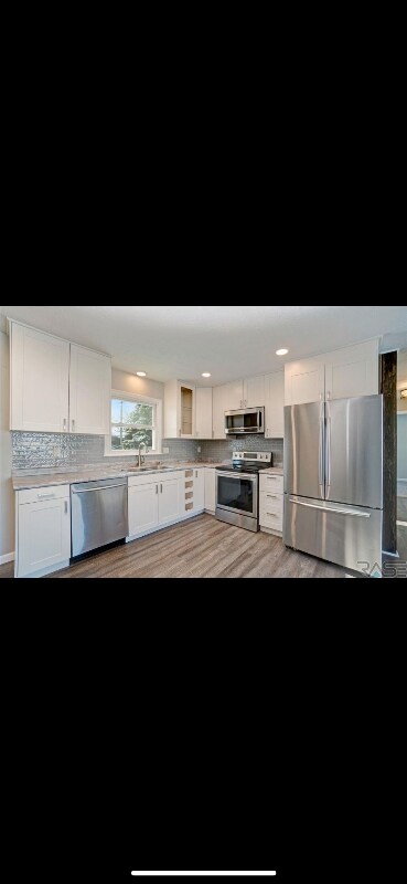 Building Photo - 205 E 41st St