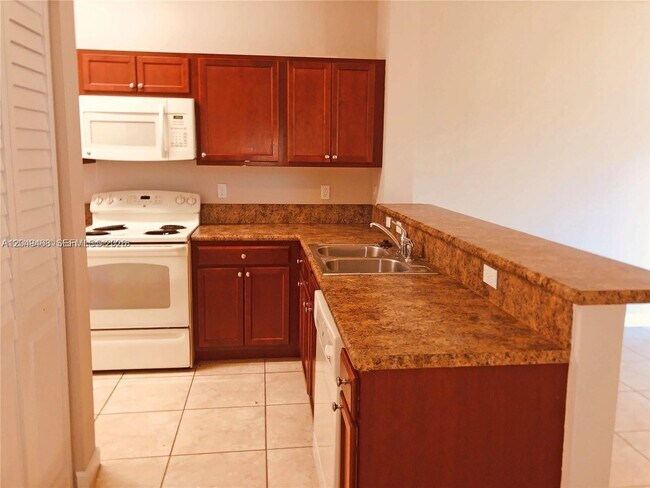 Foto del edificio - 2884 SE 2nd Dr