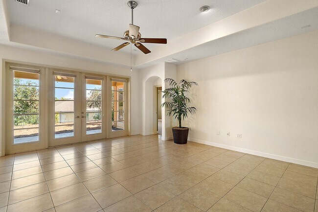 Building Photo - Gorgeous 3-Bedroom, 2-Bath in Bright Water...