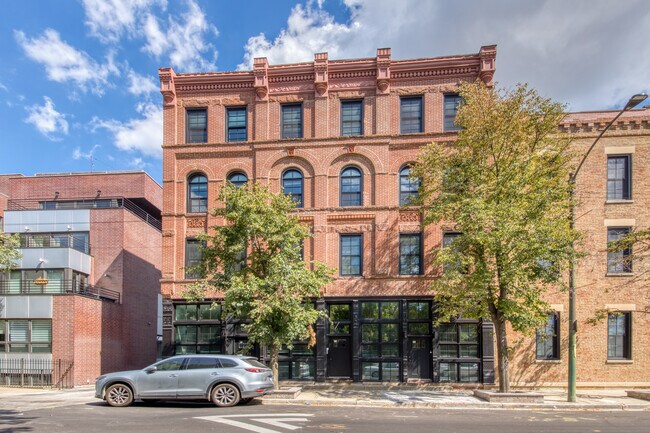 Foto del edificio - 1349 N Noble St