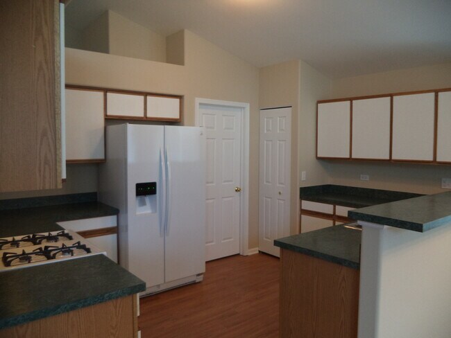 Building Photo - 175 Havenwood Drive