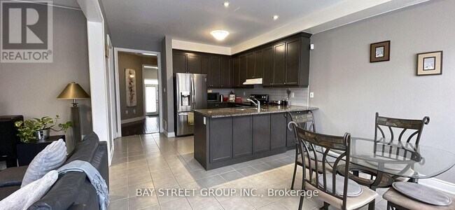 Photo du bâtiment - 279 John Davis Gate