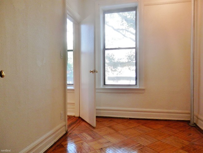 Foto del edificio - 894 Nostrand Ave