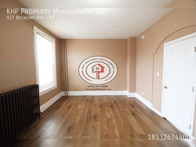 Building Photo - ONE MONTH FREE RENT! Comfortable 1 Bed in ...