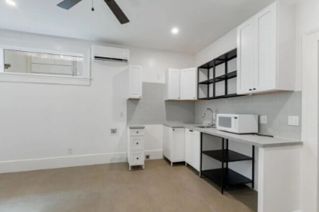 Foto del edificio - 224 Finley Ave