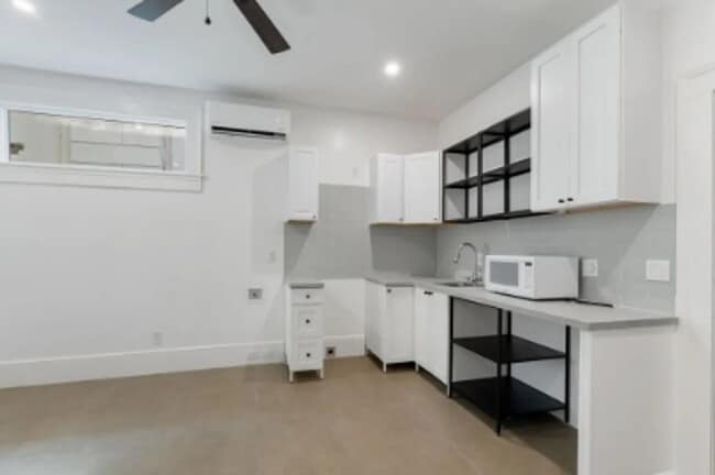 Building Photo - 224 Finley Ave