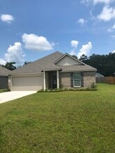 Building Photo - 16837 Highland Heights Dr