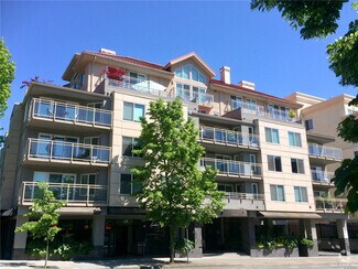 Building Photo - 11011 NE 12th St