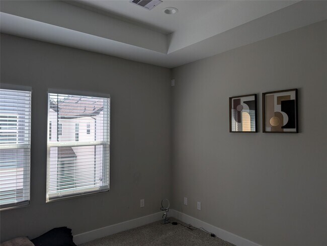 Foto del edificio - 8404 Curry Rd