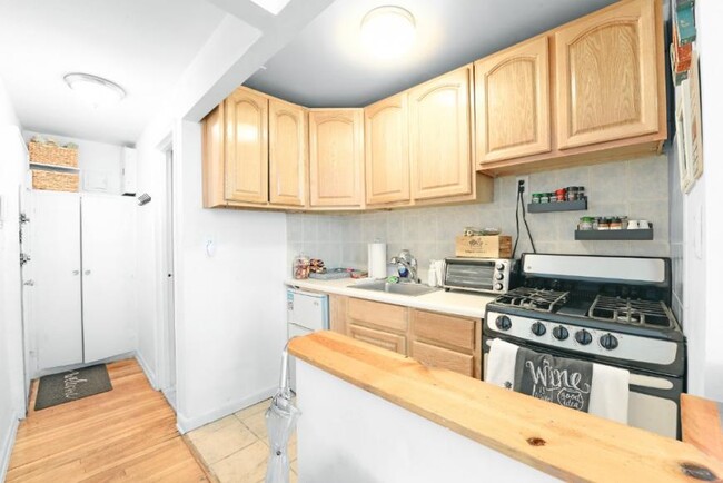 Foto del edificio - 0 bedroom in New York NY 10065
