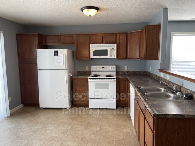 Building Photo - 2210 Morgan Creek Dr