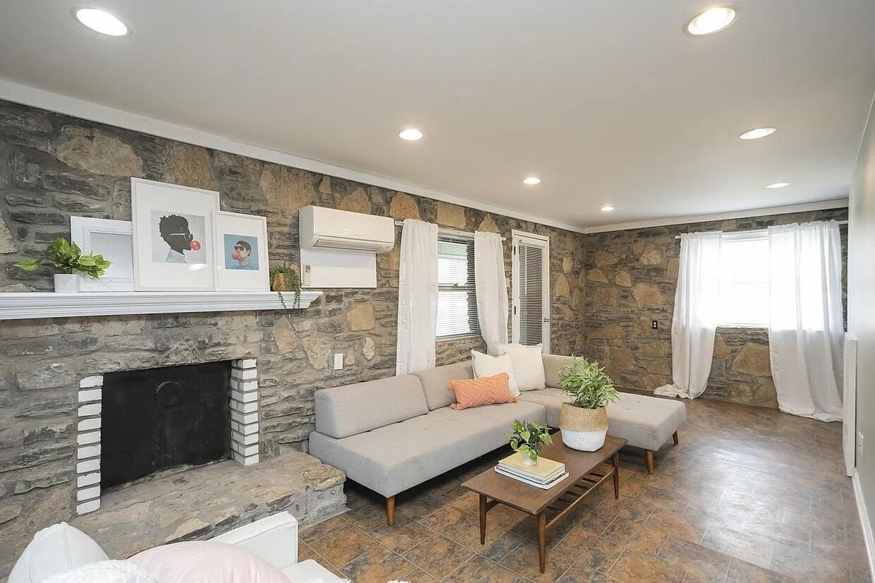 Photo - 327 Vivelle Ave (Nashville, TN)