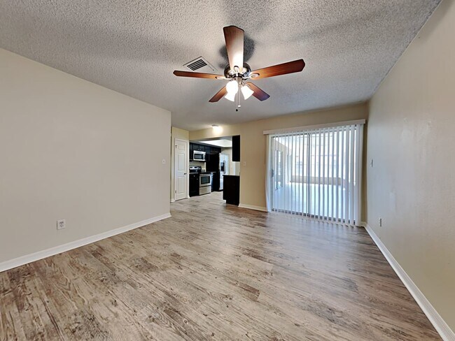 Building Photo - 177 Sandalwood Way