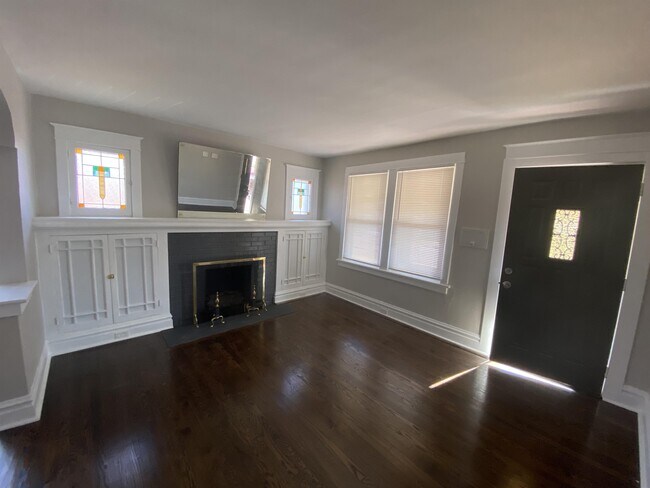 Building Photo - 3515 Belaire Pl