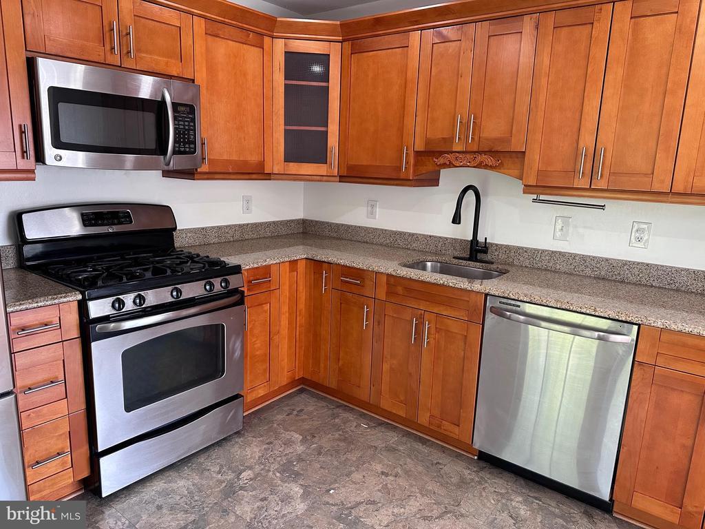 Foto principal - 5960 Millrace Ct