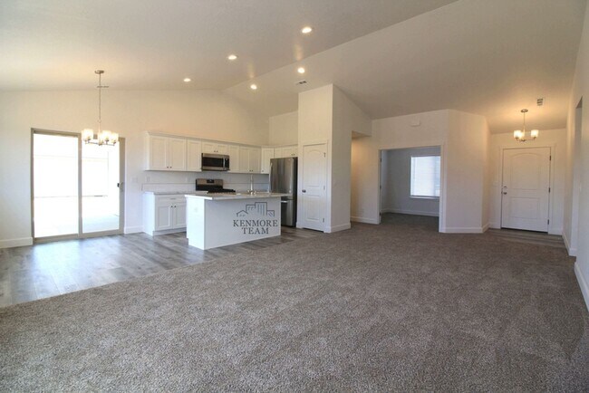 Foto del edificio - 3 Bed/2 Bath + an Office Pasco Home