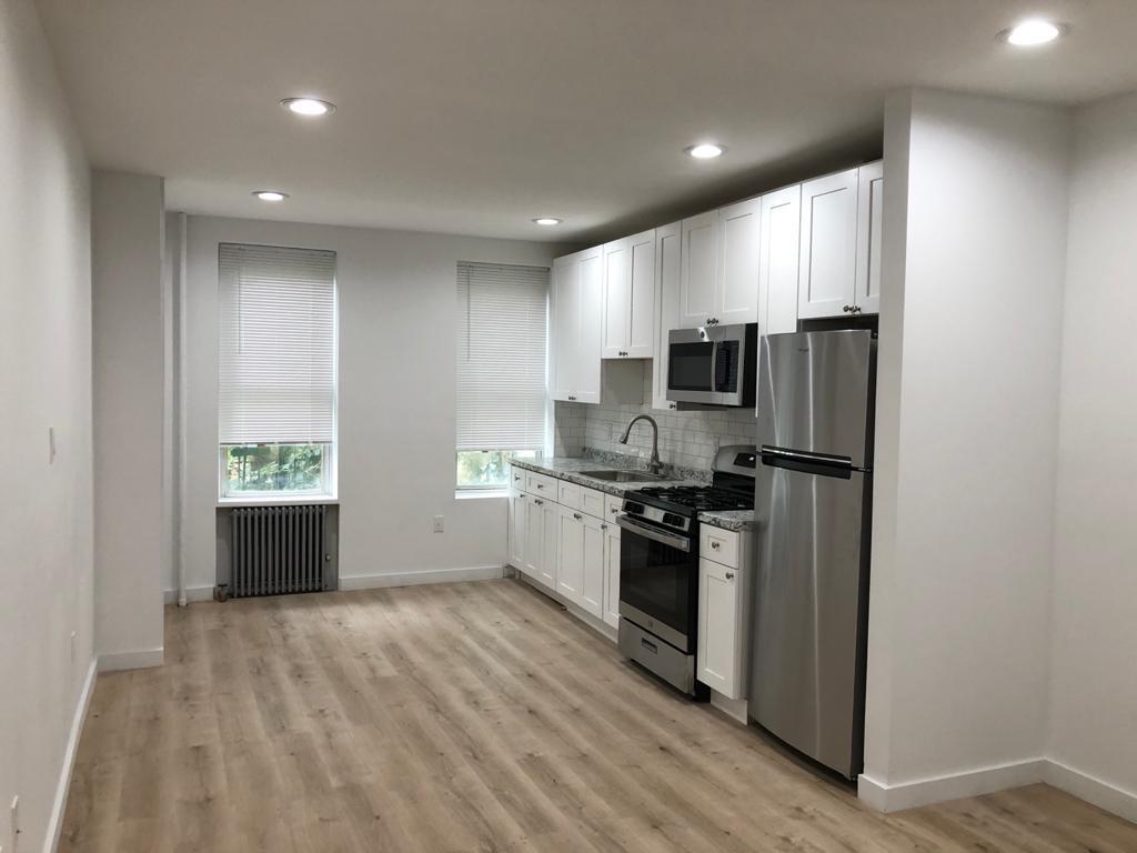 Foto principal - 19-15 Linden St
