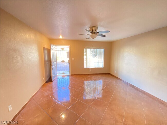 Building Photo - 1259 Black Cherry St