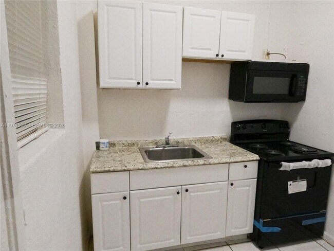 Foto del edificio - 1120 NW 64th St