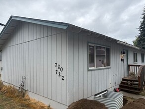 Building Photo - 716 N 10th St
