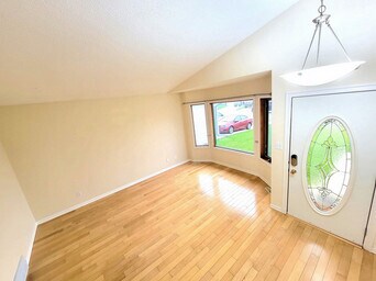 Photo du bâtiment - 16 Sammut Pl