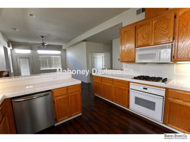 Building Photo - 1441 Woodside Cir