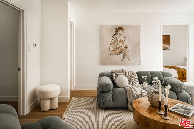 Foto del edificio - 2302-2302 Pisani Pl