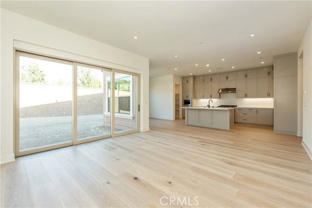 Building Photo - 131 Campion