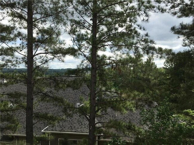 Building Photo - 819 Canterbury Overlook