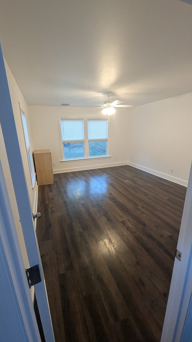 Foto del edificio - 3544 3rd Ave N