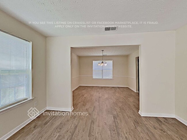 Building Photo - 2802 Crestworth Ln